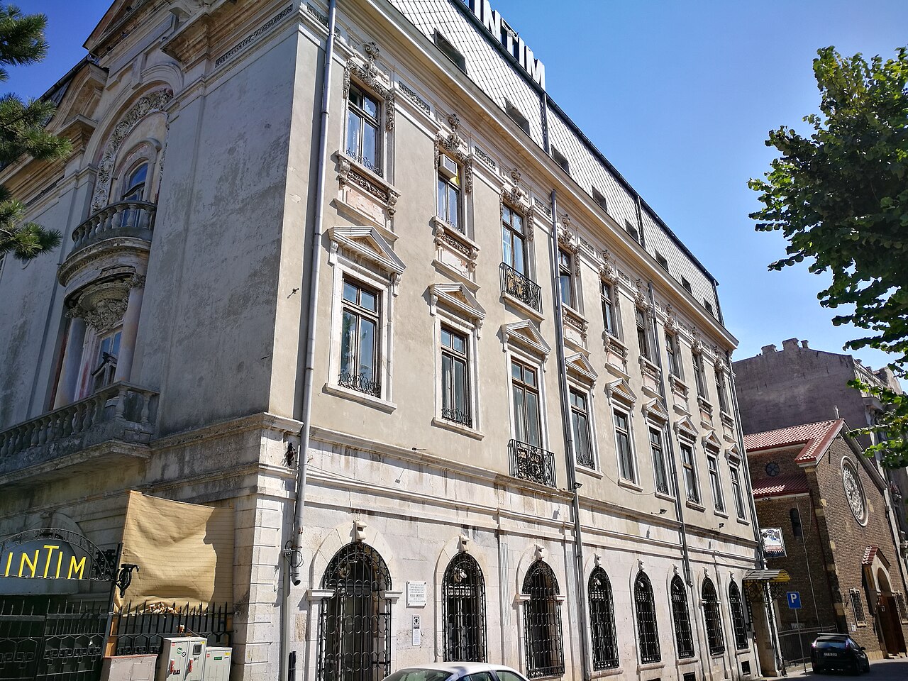 Hotel „Intim”