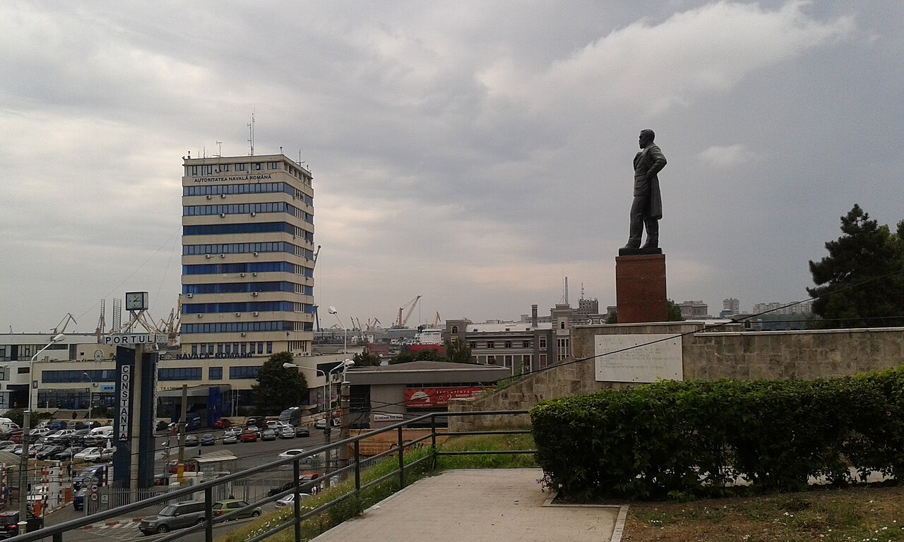 Statuia lui Anghel Saligny